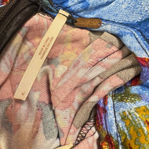 Free People Women's Size 4 Satiny Wide Leg Jumpsuit All Over Rose Print Boho - Picture 9 of 12